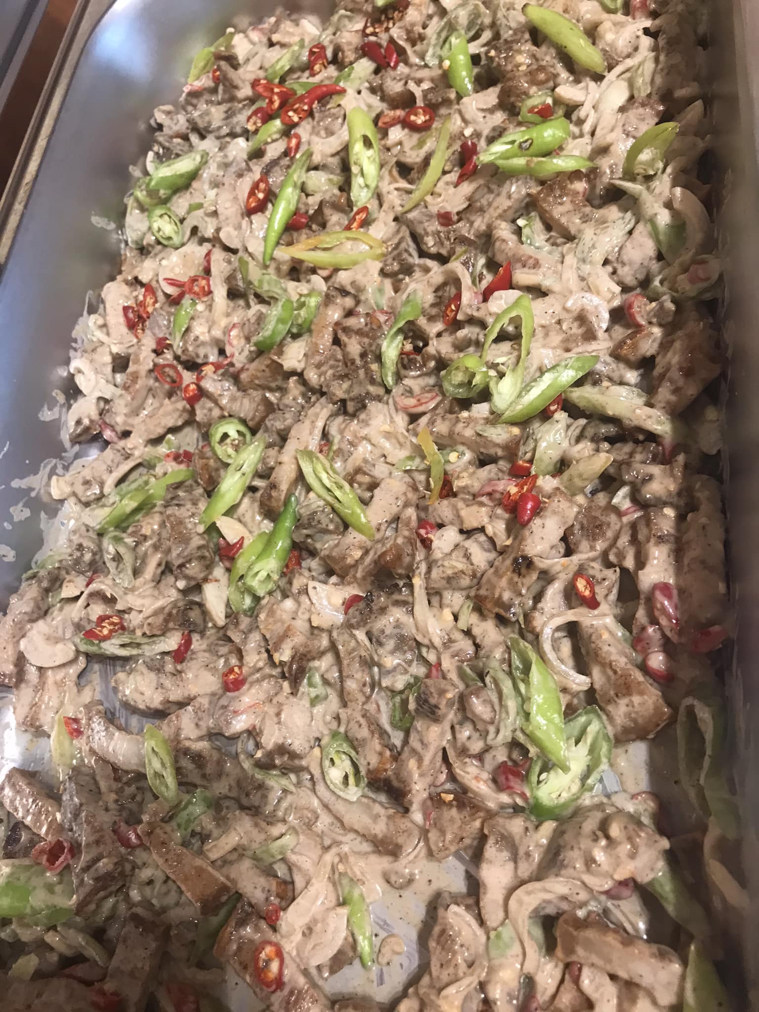 Dinakdakan
